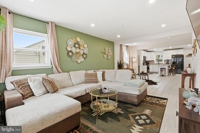 7024 Lee Park Ct, Falls Church, VA 22042 - photo 3