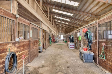 1394 Main Rd, Jamesport, NY 11947 - photo 5