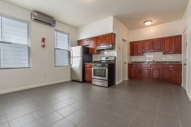 7 Newark Bay Ct, Bayonne, NJ 07002 - photo 2