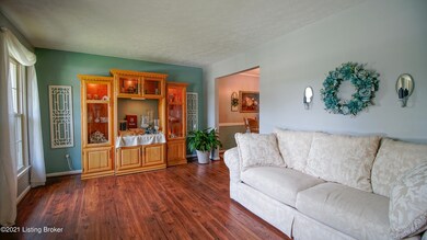 9115 Brandywyne Dr, Louisville, KY 40291 - photo 4