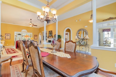 Dining Area features decorative columns, 3