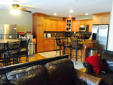 45 Chesterfield Ln, Staten Island, NY 10314 - photo 3