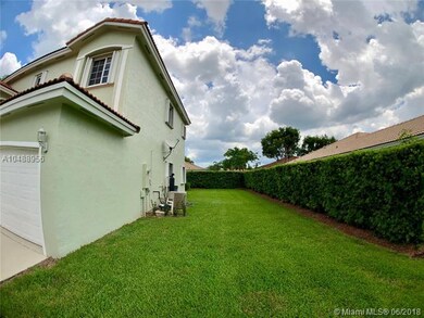 Hedged Private Backyard