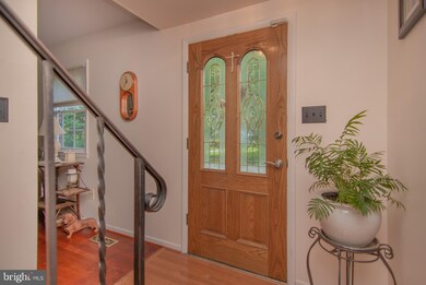 8311 Carnegie Dr, Vienna, VA 22180 - photo 3