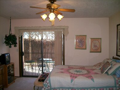 5921 Elmwood Dr NE, Albuquerque, NM 87109 - photo 6