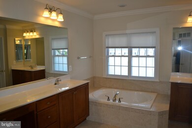 18483 Kerill Rd, Triangle, VA 22172 - photo 4