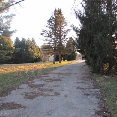 305 Mill Rd, Lehighton, PA 18235 - photo 7