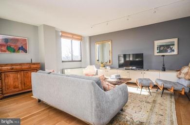 The Riviera unit 518, Bethesda, MD 20815 - photo 2