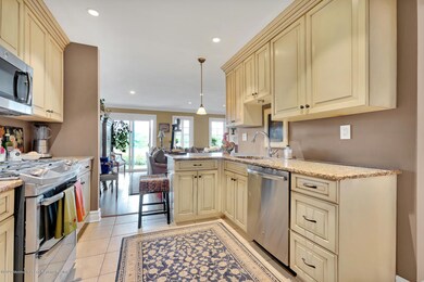 52 Gansett Court Long Branch-large-008-0