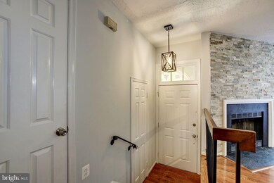 5830 Wye Oak Commons Ct unit 15, Burke, VA 22015 - photo 4