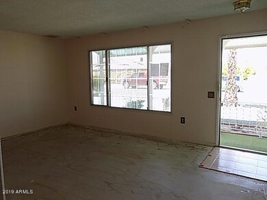 023-258431 livingroom 2