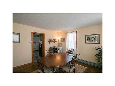 . Large formal dining room