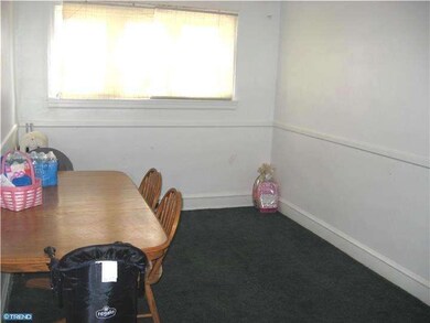 7110 Clover Ln, Upper Darby, PA 19082 - photo 3