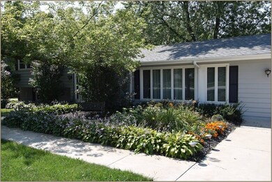 2S352 Hart Rd, Batavia, IL 60510 - photo 2