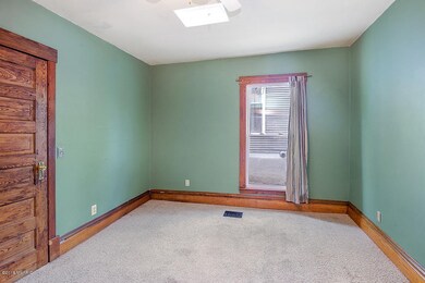738 Paris Ave SE, Grand Rapids, MI 49503 - photo 5