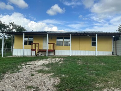 2012 Tepar Ln, Cleburne, TX 76031 - photo 3