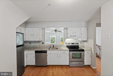 11321 Morning Gate Dr, Rockville, MD 20852 - photo 7