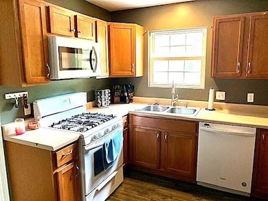 829 johnson kitchen2