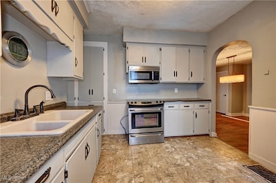 322 E 4th St, Dover, OH 44622 - photo 5