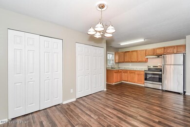 P1610607-Formal Dining Area-474072