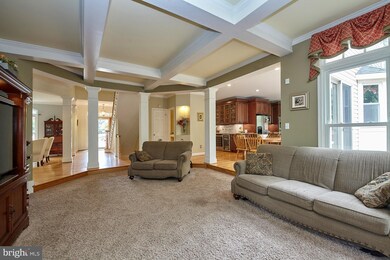 8306 Lord Fairfax Ct, Vienna, VA 22182 - photo 7