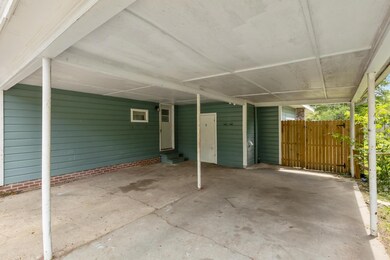 213 Smith St 3