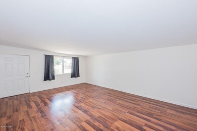 024 - 3311 N. Tuttle Ave-X3