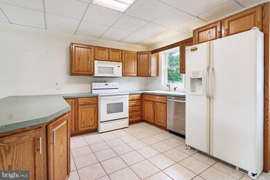 3102 Rices Ln, Windsor Mill, MD 21244 - photo 5