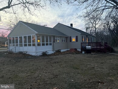 101 Franklin St, Swedesboro, NJ 08085 - photo 4