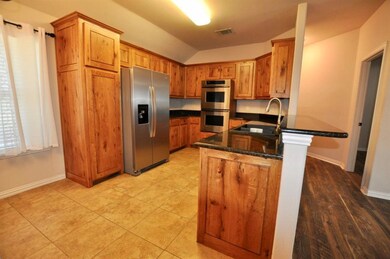 1261 Newcastle Dr, Weatherford, TX 76086 - photo 7