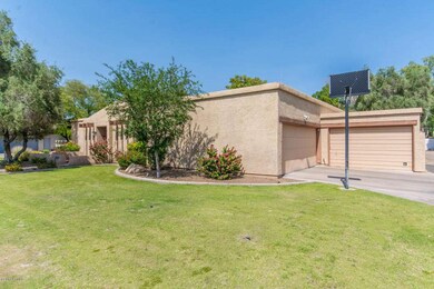 LARGE LOT LOCATED ON A CUL-DE-SAC