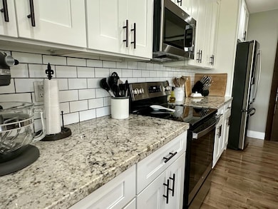 C411BD14-8B51-4DE3-B4DB-0FAE9DD40DCC_1_2