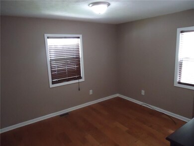 86 N 6th Ave, Beech Grove, IN 46107 - photo 4