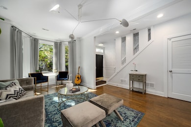 1636 W Julian St, Chicago, IL 60622 - photo 2