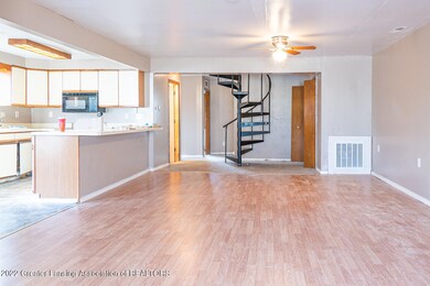 6089 Hardy Ave-006