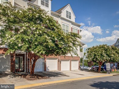 1802 Cedar Cove Way unit 201, Woodbridge, VA 22191 - photo 3