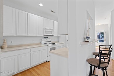6-web-or-mls-1648 Honeybee Ln 6