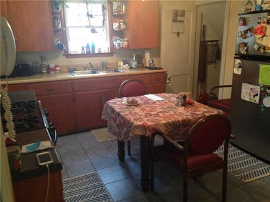 Kitchen, newer appliances