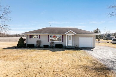 8320 E 300 N, Churubusco, IN 46723 - photo 2