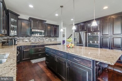 6008 Fox Haven Ct, Woodbridge, VA 22193 - photo 7