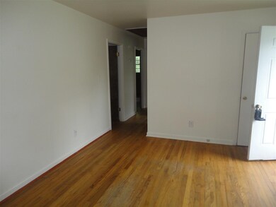 113 Gary Ct, Jacksonville, NC 28546 - photo 5