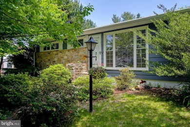 1304 Highland Dr, Baltimore, MD 21239 - photo 4