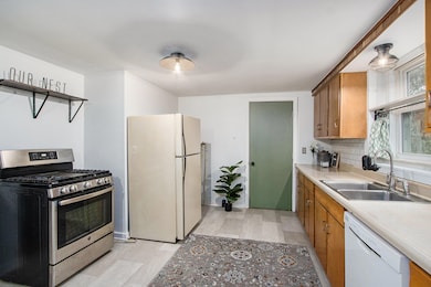 4039 Kent Ave, Kalamazoo, MI 49008 - photo 7