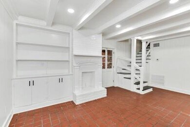 1112 Bourbon St, New Orleans, LA 70116 - photo 3