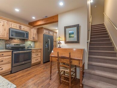 44 Lake Pointe Cir, Hendersonville, NC 28792 - photo 5