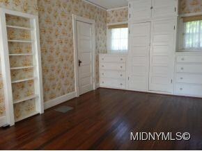 Bedrm #3 w/ built-ins