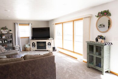 1416 E 4th Ave, Mitchell, SD 57301 - photo 5