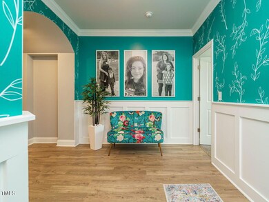 005-1280x960-foyer