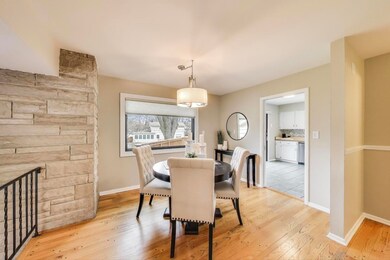 1128 Olympus Dr, Naperville, IL 60540 - photo 5