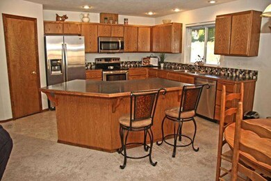 1826 Manhattan Dr, East Wenatchee, WA 98802 - photo 2